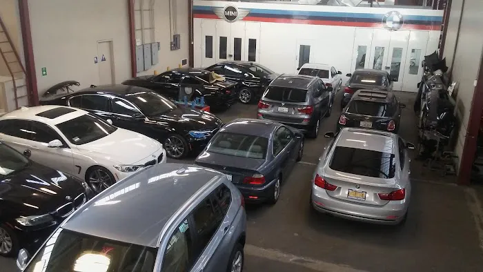 BMW MINI Downtown LA Certified Collision Center 8