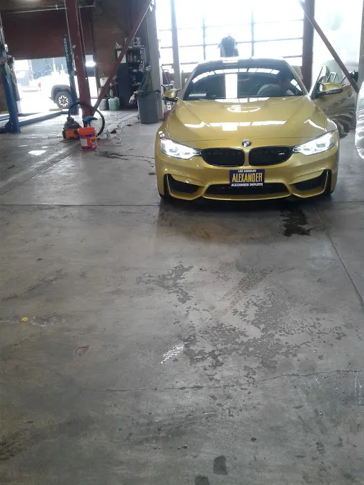 BMW MINI Downtown LA Certified Collision Center 9