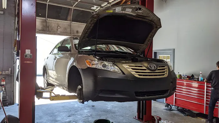 Uncle Mechanic Auto Repair 7