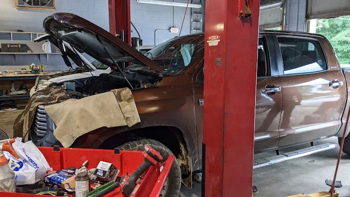 Uncle Mechanic Auto Repair 1
