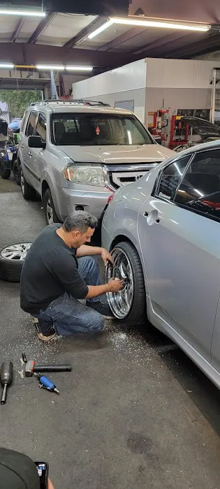 EJ AUTOMOTIVE REPAIR LLC 3