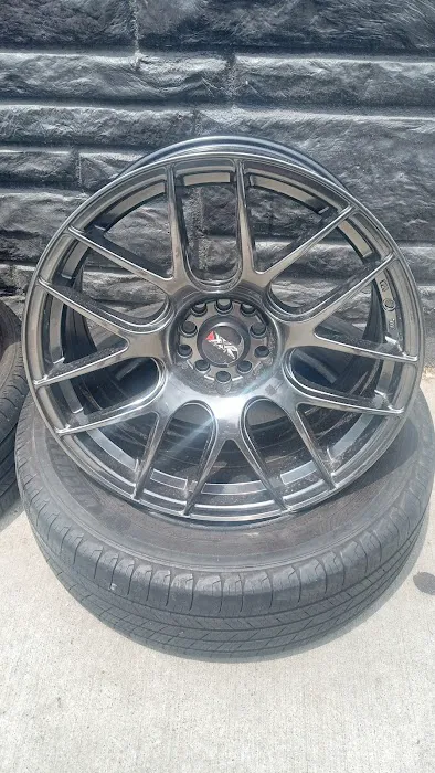 Los Compadres Tires 1