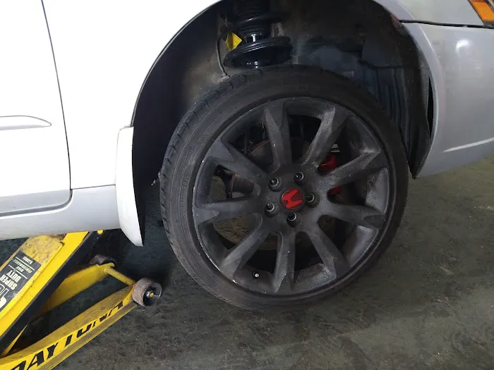 Los Compadres Tires 7