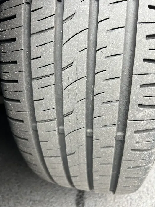 Latinos Tires 3