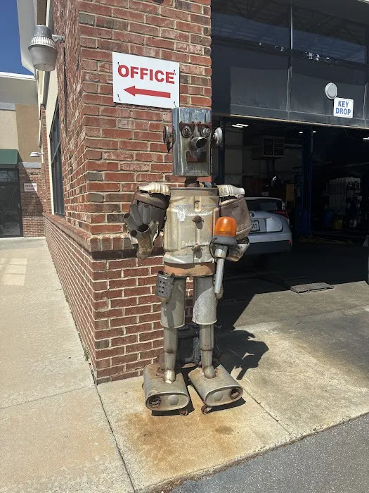 Lee's Auto Center 8