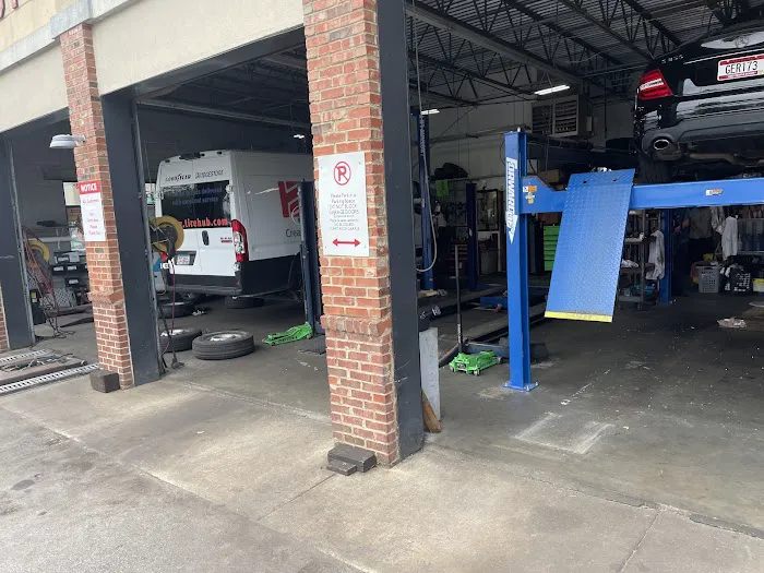 Lee's Auto Center 3