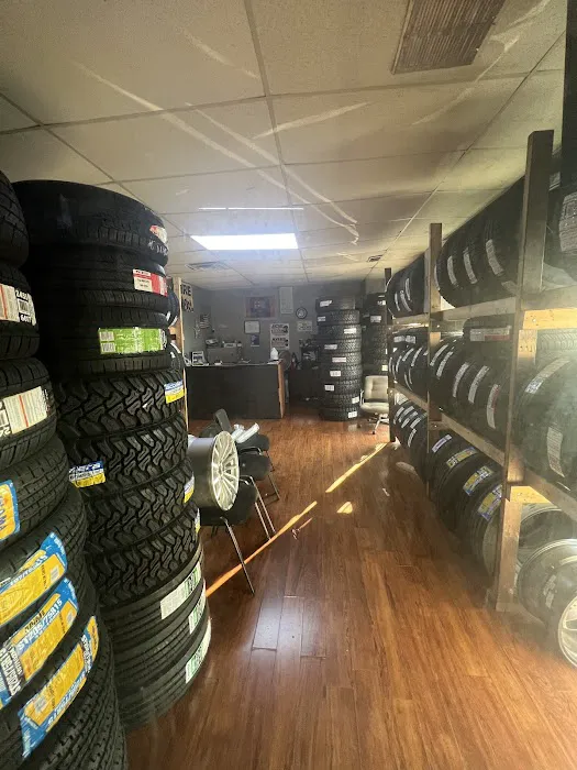 EL PAISANO TIRES 3