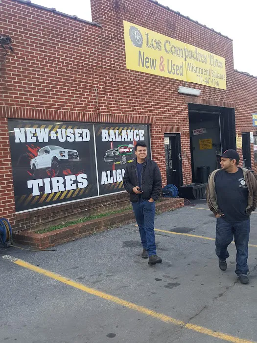 Los Compadres Tires 0