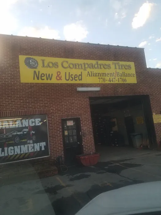Los Compadres Tires 8