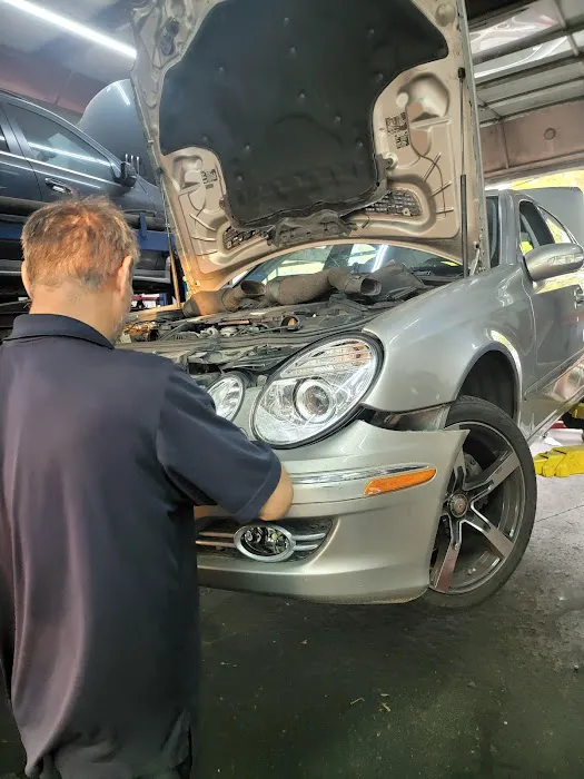 LMC AUTO GROUP, INC 9