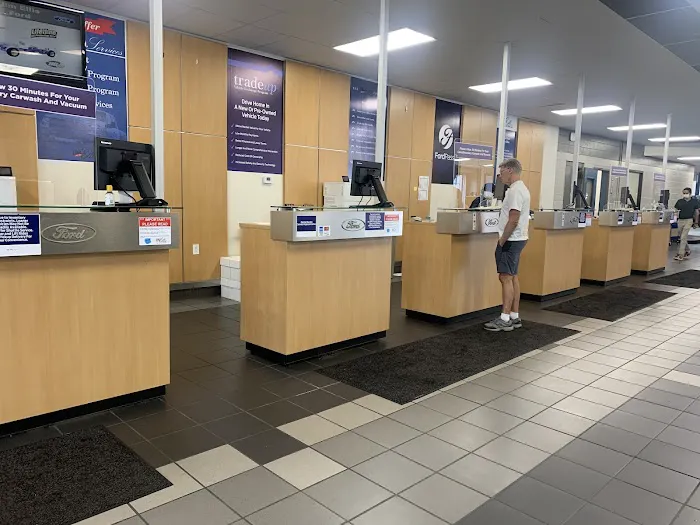 Ford Service Center 4