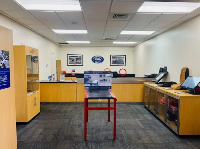 Ford Parts Center 6