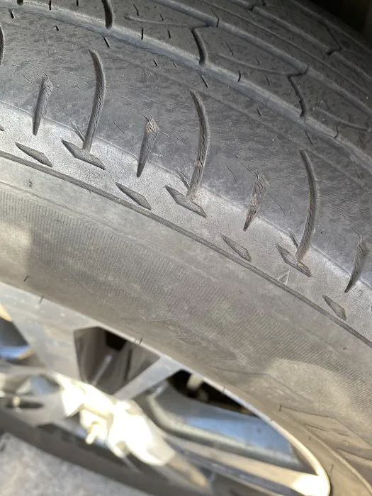 Tire Shop Llantera El Maripeño 7