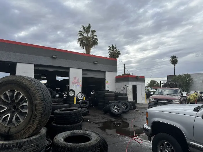 Tire Shop Llantera El Maripeño 6