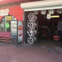 Chilo's Llantera