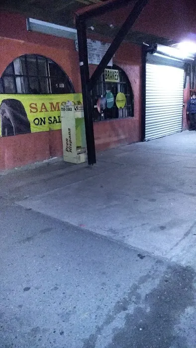 Chilo's Llantera 8