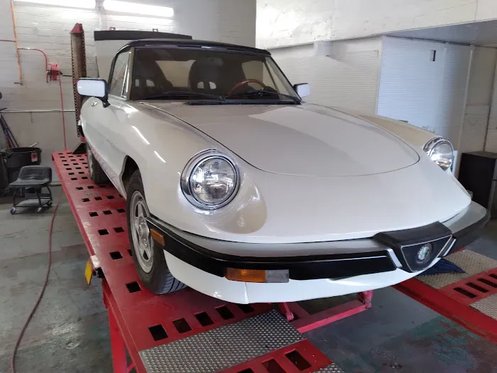 In & Out Collision Repair LLC 4