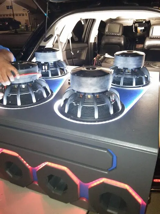 VELCOR SOUND & SECURITY 6