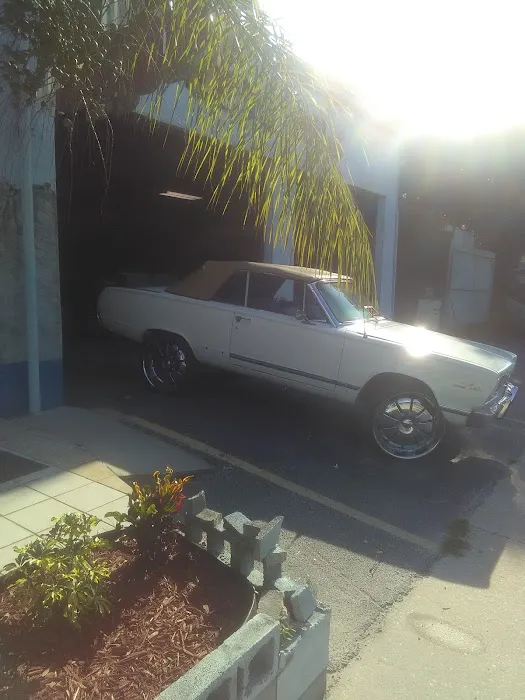 Gil's Auto Center 5