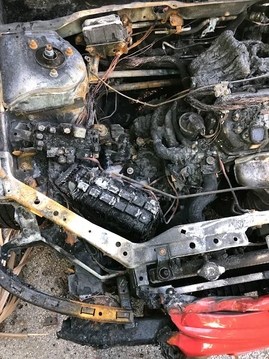 Gil's Auto Center 9