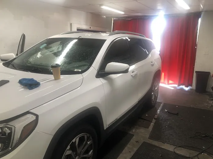 D and D Auto Glass & Tint 2