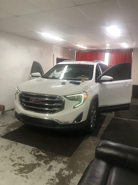 D and D Auto Glass & Tint 3