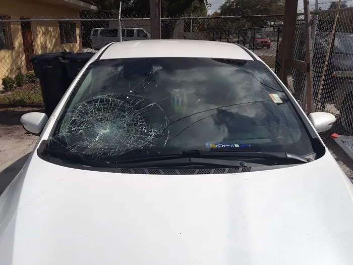 D and D Auto Glass & Tint 5