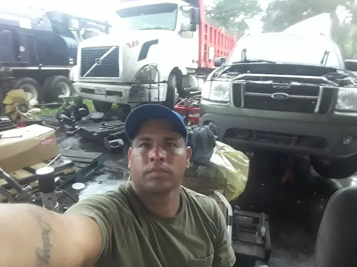 W & G Trucks Repair, LLC 2