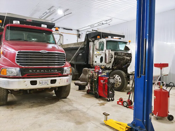 Mel's Place Truck Repair 1