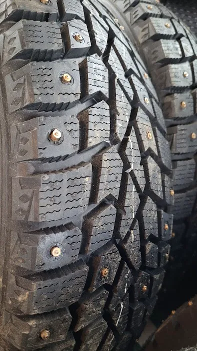 Dean's Discount Tire 4