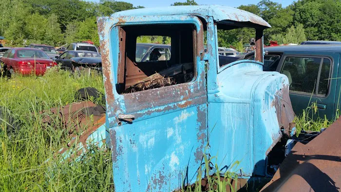 Gallant's Auto Salvage Inc 4