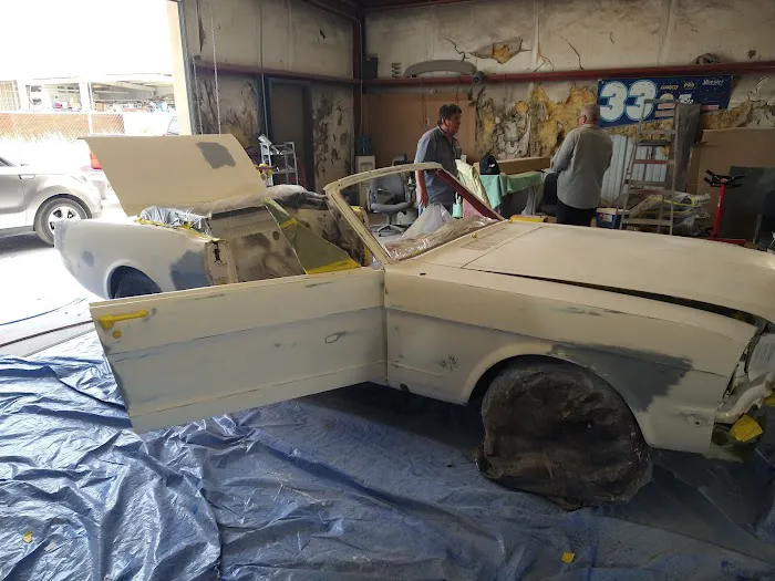 Mr Mike Body and Fender Repair and Painting 3