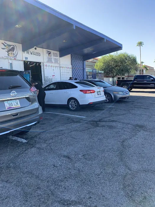 Yaquis Tires Shop 6