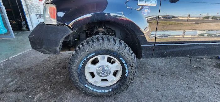 Yaquis Tires Shop 1