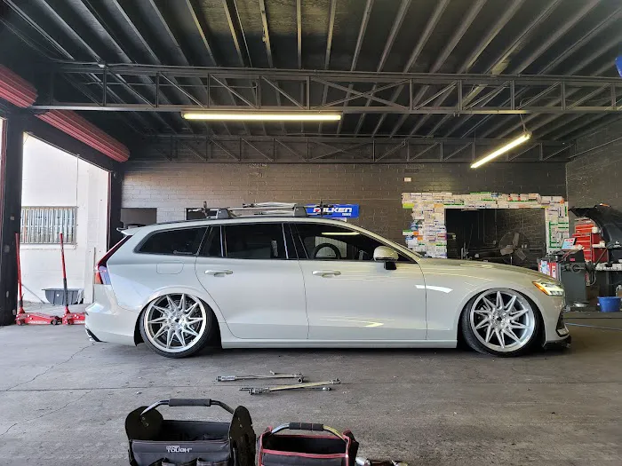 TireUp Tires| Wheel Alignment, Brakes & Service 1