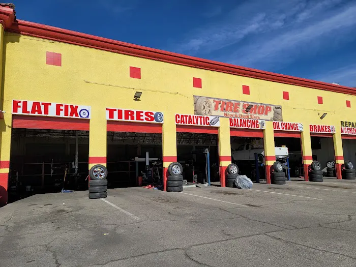 Llantera Paredes Auto & Tire shop 0
