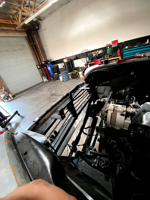 Familia Quintero Automotive Services 6