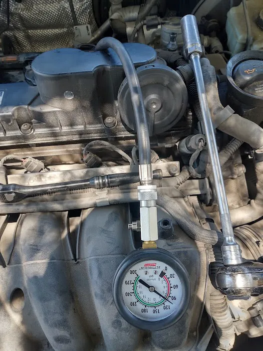 A1mobile mechanics is a mobile mechanics service that comes to you at home ,work or side of the road 7
