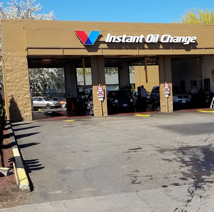 Valvoline Instant Oil Change 8