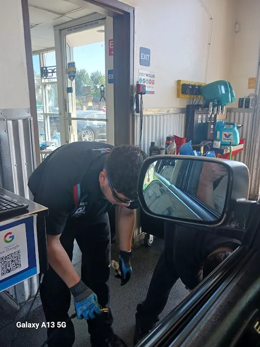 Valvoline Instant Oil Change 3