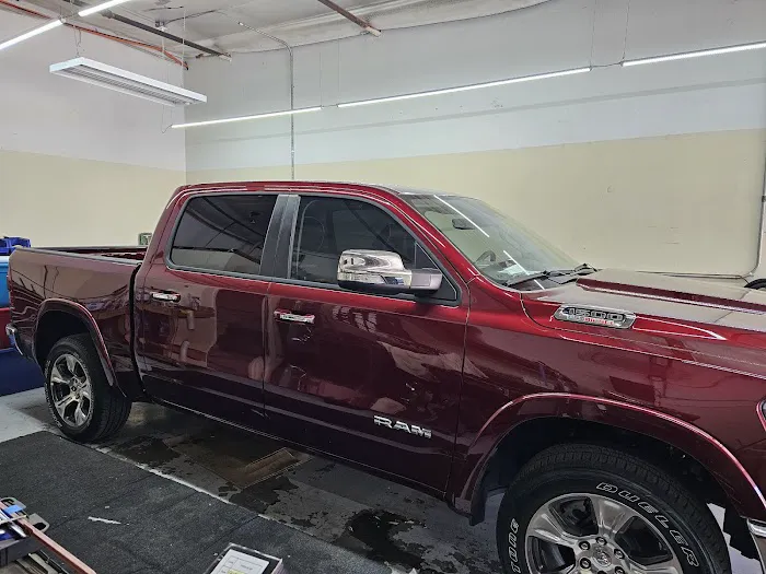 Quality Auto Glass &Tint 1