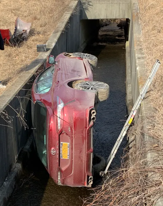 Gloster & Sons Auto Service, Sales & 24 HR. Towing/Recovery 4