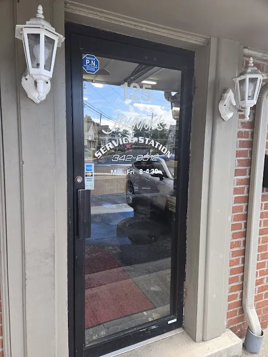 Johnny's Auto Service 4