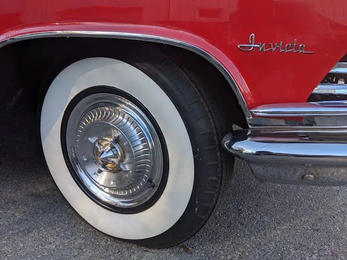 Diamond's Auto Interiors 4