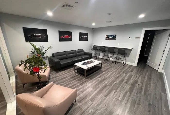 Edge Motors 0