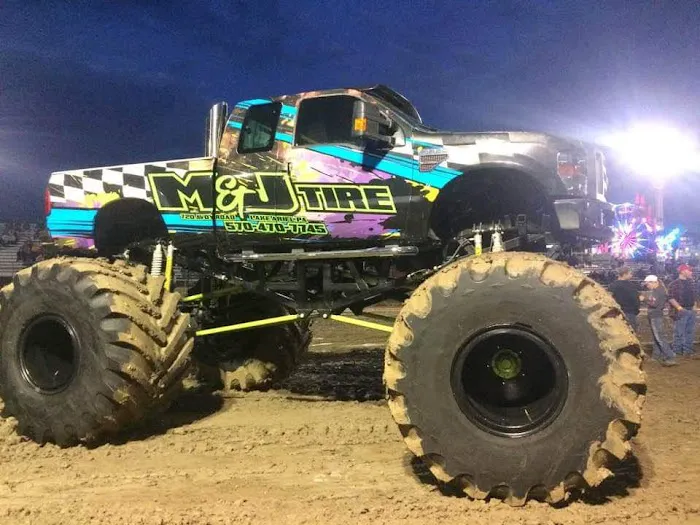 M & J Tire Lake Ariel 9