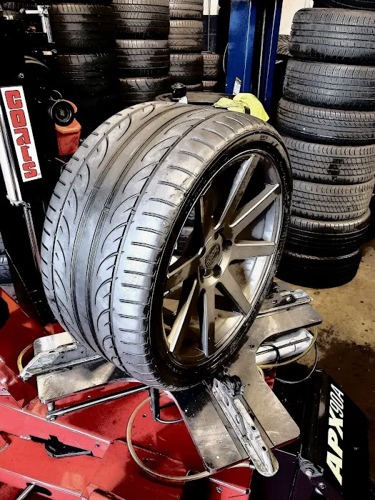 Deborah's Tires & Auto Repair 4