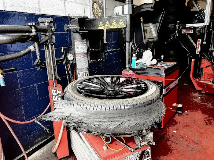 Deborah's Tires & Auto Repair 5