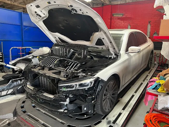 Progressive Auto Collision Center 0