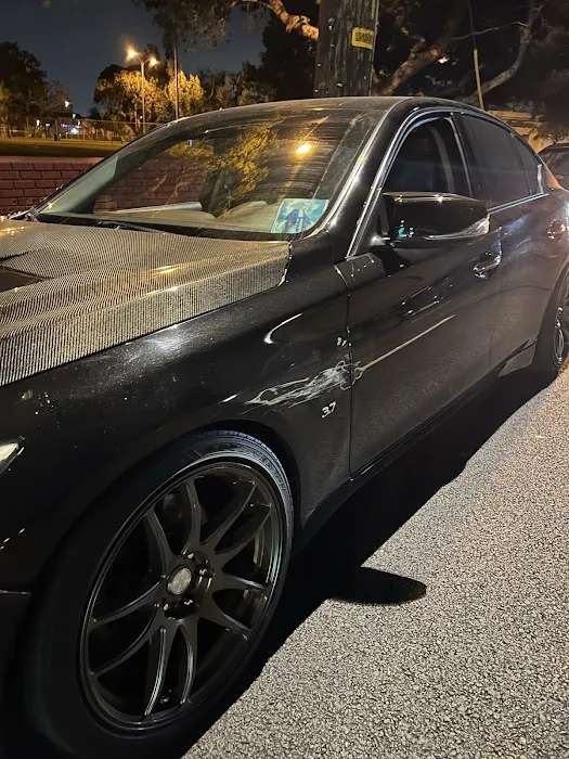 Luxury Auto Body 1